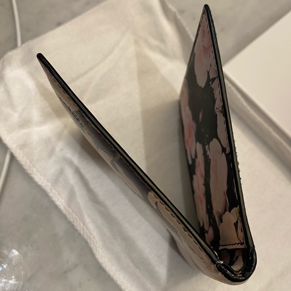 Givenchy floral bifold wallet - Picture 5 of 7